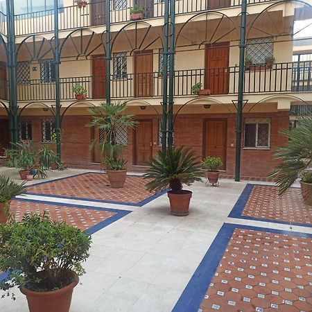 En Patio Sevillano Alameda-Isla Magica Ngoại thất bức ảnh